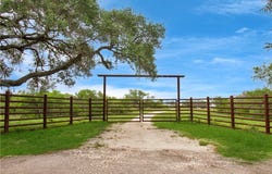 4552 Mineral Cemetery, Beeville, TX 78102