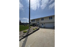 909 Roosevelt St, Winner, SD 57580
