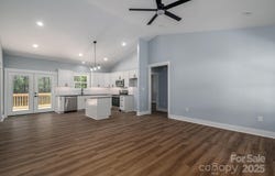 1466 W 7th Street, Newton, NC 28658