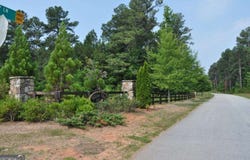 535 Penny Lane, Loganville, GA 30052