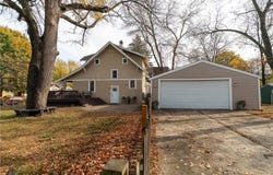 804 2nd Avenue NE, Waseca, MN 56093