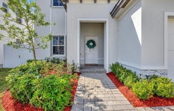 12738 SW 212th St, Miami, FL 33177