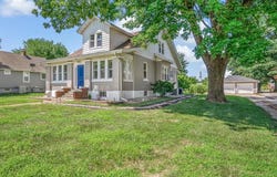 611 N Market Street, Waterloo, IL 62298