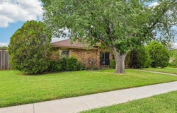 5605 Blair Oaks Drive, The Colony, TX 75056