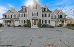 10 Cunningham Ln, Billerica, MA 01821