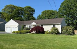 46 Bakewell Court, Cranston, RI 02921