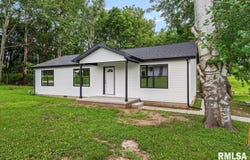 219 N COOK Street, Edinburg, IL 62531