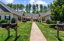 211 Hawks Nest Circle, Clemmons, NC 27012