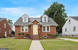 340 GREENWICH AVENUE, PAULSBORO, NJ 08066