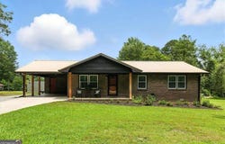 32 Tomahawk, Cartersville, GA 30120