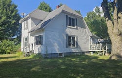 437 N Center Street, Hartford, MI 49057