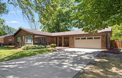 5 Magnolia Drive, Moro, IL 62067
