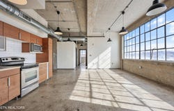 200 W Jackson Ave, Knoxville, TN 37902