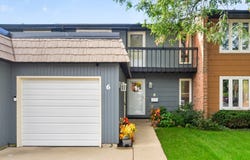 6 Cypress Square, Elgin, IL 60123