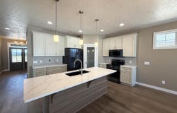 7004 E Copper Stone Cir, Sioux Falls, SD 57110