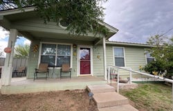 311 S 6th St, Alpine, TX 79830
