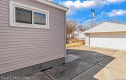 28832 Block Street, Garden City, MI 48135