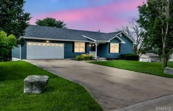 148 Castlewood Drive, Troy, MO 63379