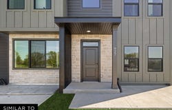 915 Percheeron Lane, Norwalk, IA 50211