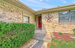 116 Modoc Trail, Lake Kiowa, TX 76240