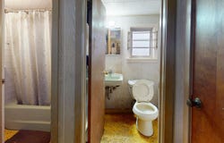 7 N Georgia Ave, Atlantic City, NJ 08401-0000