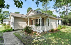 1099 Long Leaf Road, Southport, NC 28461