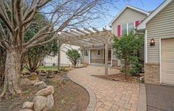 2970 Western Avenue N, Roseville, MN 55113