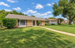 2102 Buckskin Trail, Temple, TX 76502