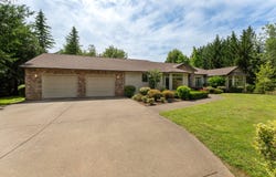 558 WULFF LN, Roseburg, OR 97471