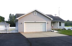 8668 E Spicerville Highway, Eaton Rapids, MI 48827