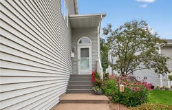609 Main Street E, Wabasha, MN 55981