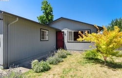4526 DAISY St, Springfield, OR 97478