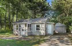 1677 W Lakewood Boulevard, Holland, MI 49424