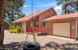 1980 PINE CONE Circle, Overgaard, AZ 85933