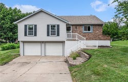 1612 NE 112th Terrace, Kansas City, MO 64155