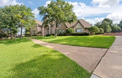2829 Donnybrook Drive, Burleson, TX 76028