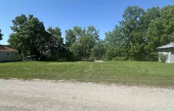 105 E High Street, Davis City, IA 50065