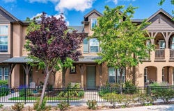 337 Feather River Place, Oxnard, CA 93036