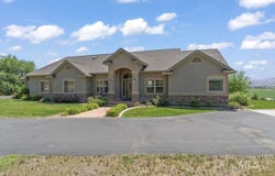 10989 Rift Valley Dr., Caldwell, ID 83607