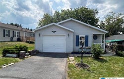 69 penny Lane, Forks Twp, PA 18040