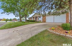 1010 E MICHIGAN Avenue, Metamora, IL 61548