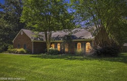 2307 Arrowhead Drive, McComb, MS 39648