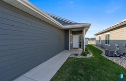 4500 E Leubecher Pl, Sioux Falls, SD 57108