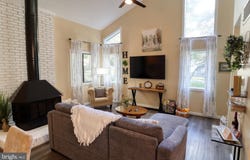 422 SPITZ LANE, BASYE, VA 22810