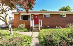 63 Chestnut St, Natrona Heights, PA 15065