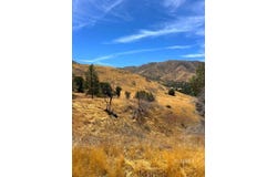 3200 Shadow Mountain DR, Lake Isabella, CA 93240