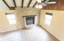 121 W Stonecastle DR, Granite Shoals, TX 78654