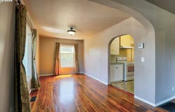 318 E 13TH St, TheDalles, OR 97058