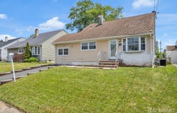 186 Tyler Avenue, Iselin, NJ 08830