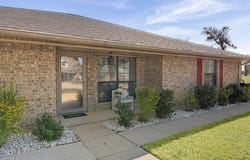 1601 Sunset Cir, Cameron, TX 76520